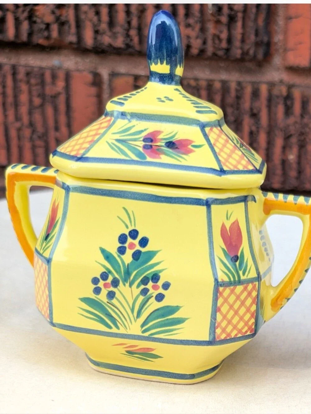 VTG HB Quimper Hand-Painted Yellow Ceramic Sugar and Creamer Set NICE CONDITION